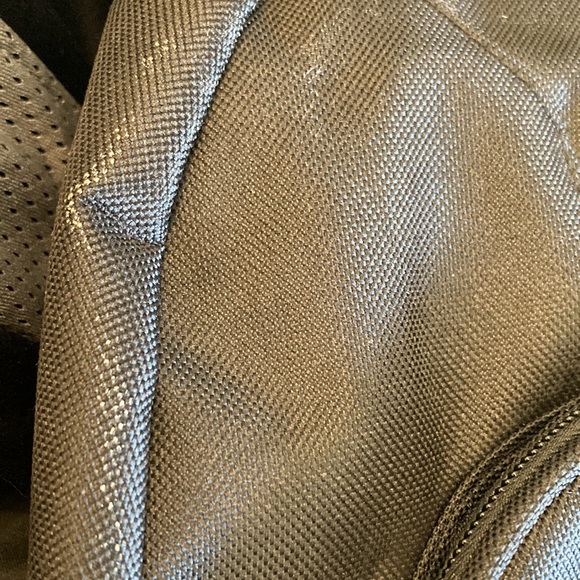 Iowa Hawkeyes Embroidered Backpack - Picture 6 of 6